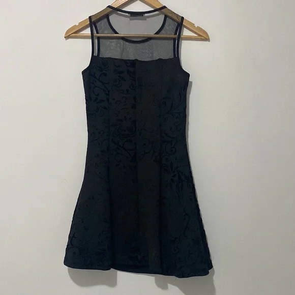 Black dress - Size 8 - Picture 4 of 4